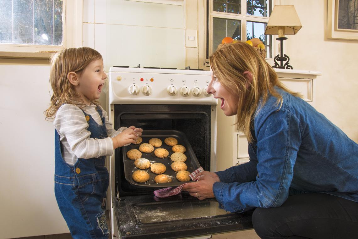 Coronavirus (COVID-19): handling and preparing food tips 